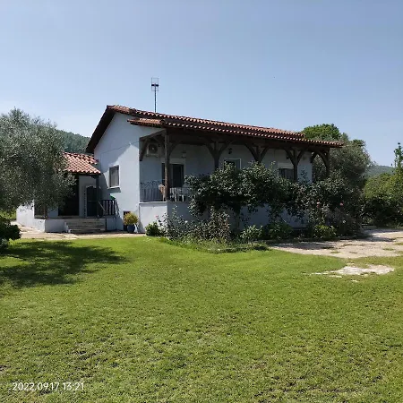 House In With Big Garden For 5 Persons.