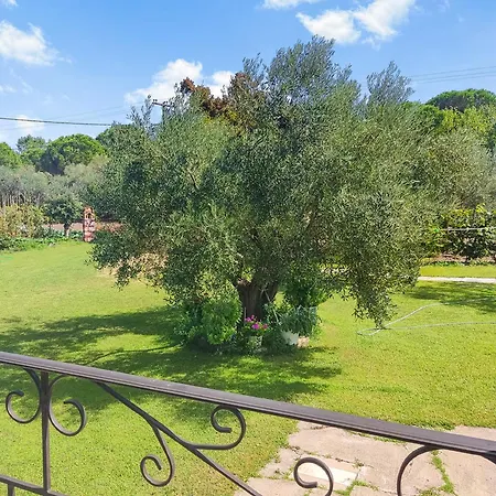 Σπίτι διακοπών House In With Big Garden For 5 Persons.