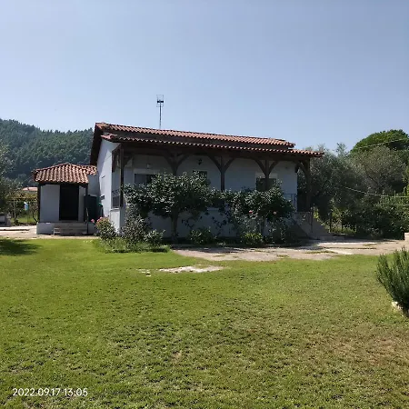 펜션 House In With Big Garden For 5 Persons. 보우르보우로우