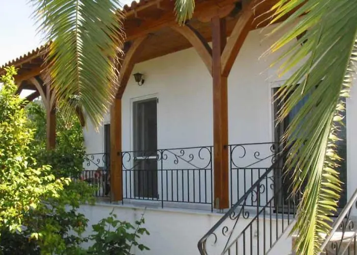 House In With Big Garden For 5 Persons. * Vourvourou