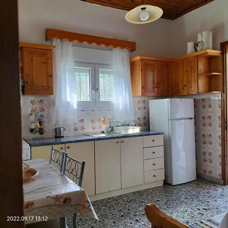 بيت للعطل House In With Big Garden For 5 Persons. *