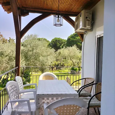 House In With Big Garden For 5 Persons. *