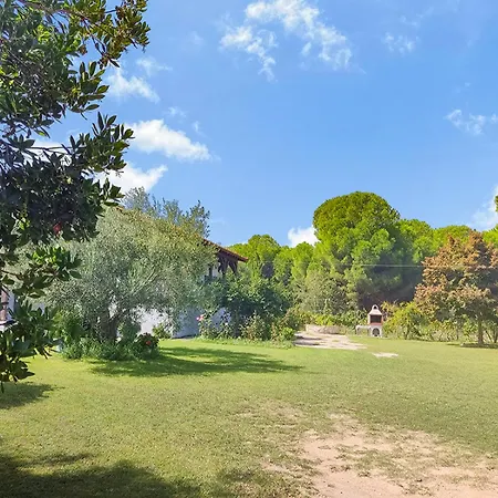 House In With Big Garden For 5 Persons. Holiday home Vourvourou