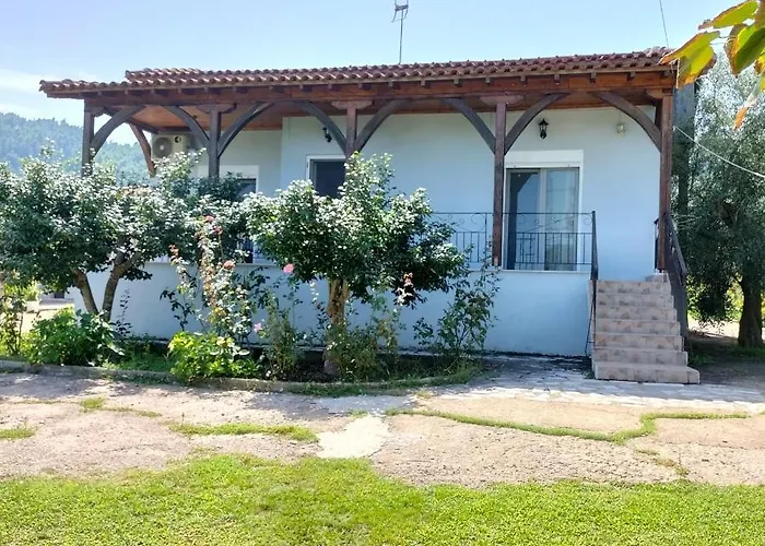 House In With Big Garden For 5 Persons.