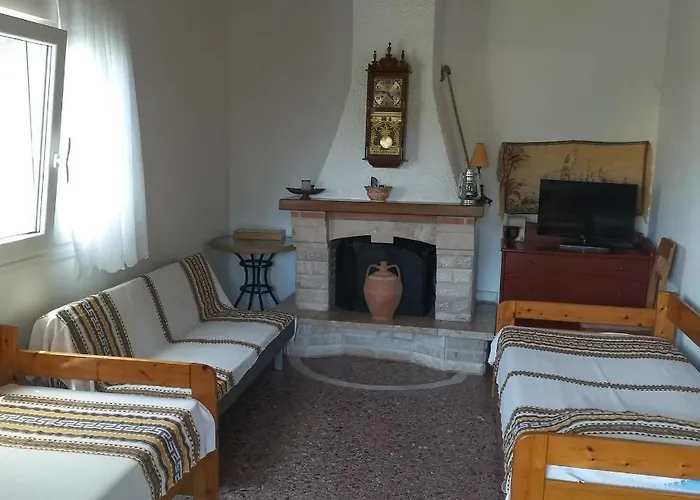 House In With Big Garden For 5 Persons.